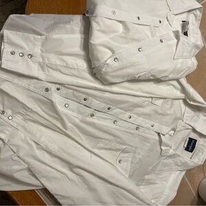 Bundle 2 Wrangler White Collared Snap Shirt with Navy Label both large